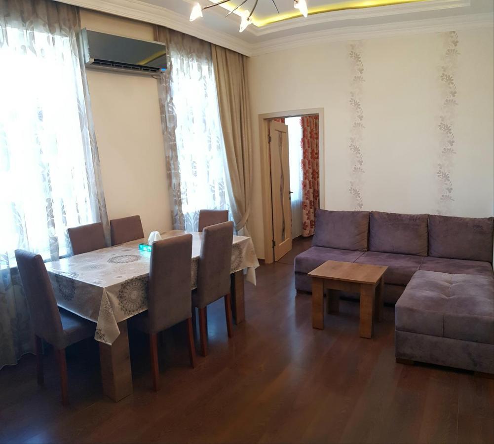 Central Baku Luxury Apartment On Nizami Street Extérieur photo